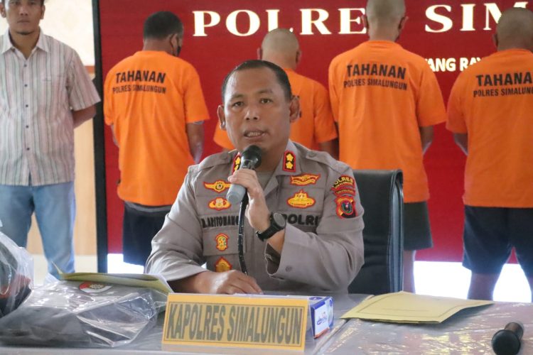 Kapolres Simalungun AKBP Marganda Aritonang Paparkan Kronologi Peristiwa